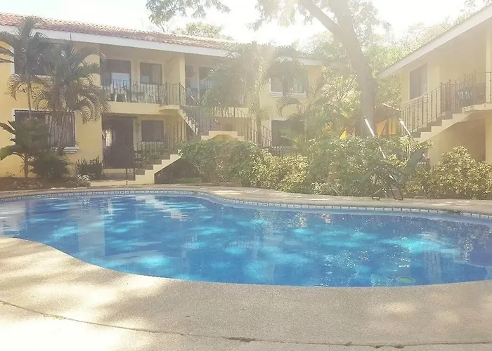 Casa Emerald Palms Apartahotel