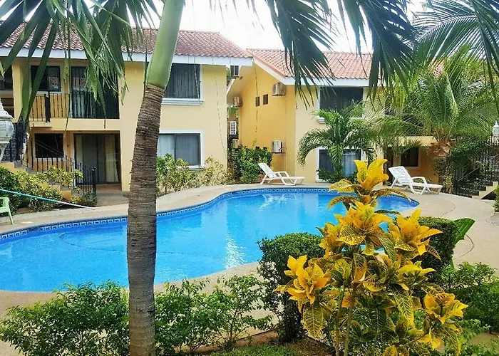 Casa Emerald Palms Apartahotel *